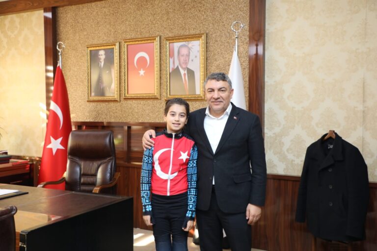 Başkan Şayir’den Dilovalı Şampiyon’a ödül  23 Aralık 2022 - Featured Image