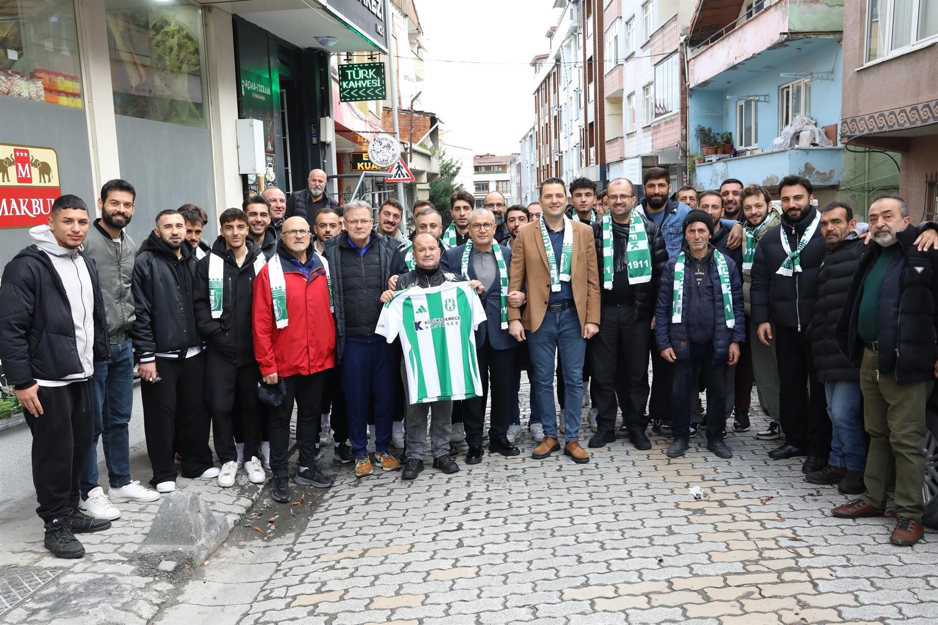 İŞ İNSANI METİN ER, YÖNETİM KURULU BAŞKANLIĞINI YAPTIĞI FRESH ÇİLEK VE ŞİRKENLER GRUBU ADINA 26 Aralık 2025 - Featured Image