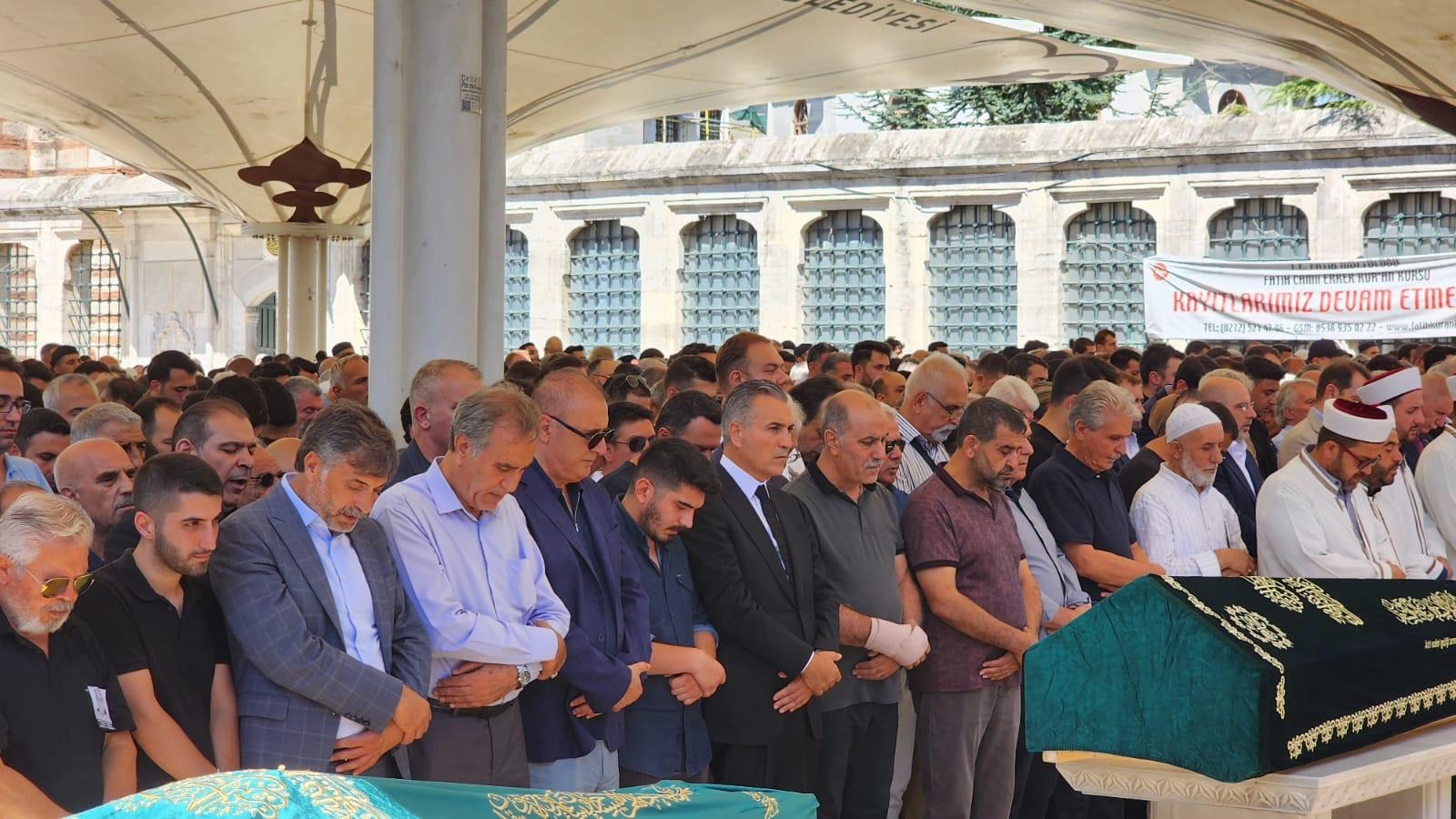 Can Ailesi’nin Büyük Kaybı: Şükrü Can Ebediyete Uğurlandı 16 Ağustos 2024 - Featured Image