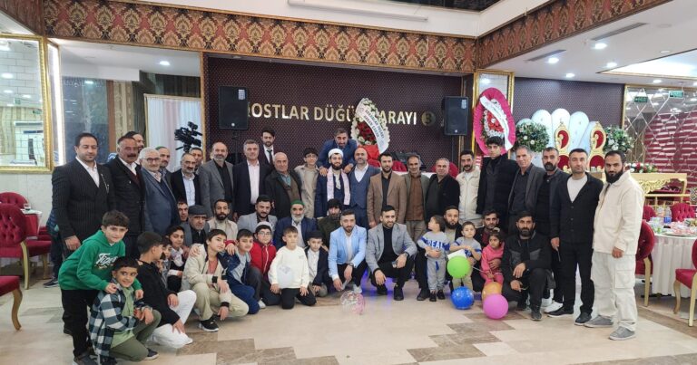BAŞKAN YUNUS BEKRET'İN KIZI ESMANUR'A DUALAR EŞLİĞİNDE NİŞAN TÖRENİ 18 Kasım 2024 - Featured Image