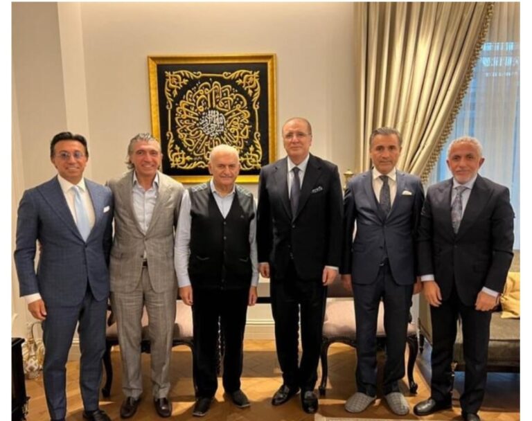 Ağrılı işadamlarından eski TBMM Başkanı Binali Yıldırım'a geçmiş olsun ziyareti 07 Aralık 2022 - Featured Image