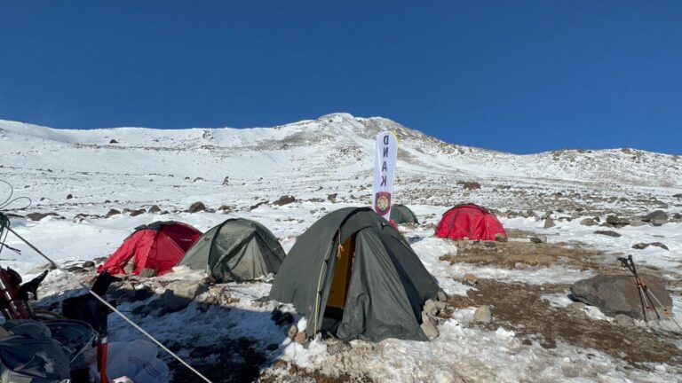 AĞRI DAĞI’NDA ARAMA KURTARMA EKİPLERİ 24 SAAT GÖREVDE 29 Şubat 2024 - Featured Image
